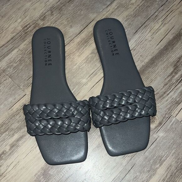 journee collection sandals - Picture 2 of 3